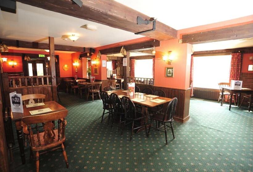 هتل Oaklands Lodge