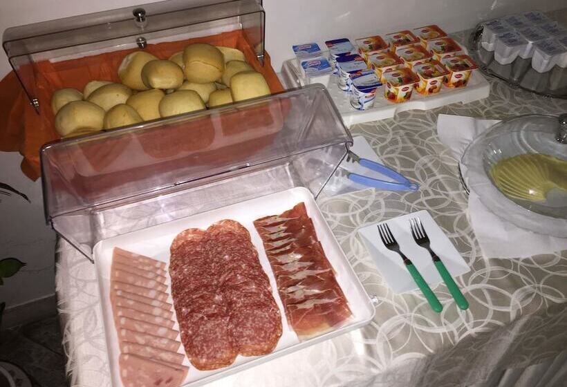 בית מלון כפרי Orzi