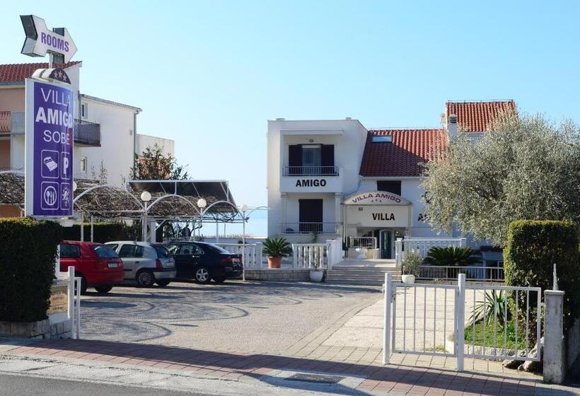 בית מלון כפרי Pansion Amigos