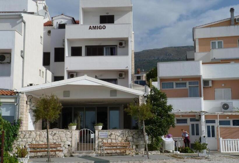 هتل Pansion Amigos