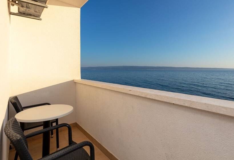 هتل Pansion Amigos