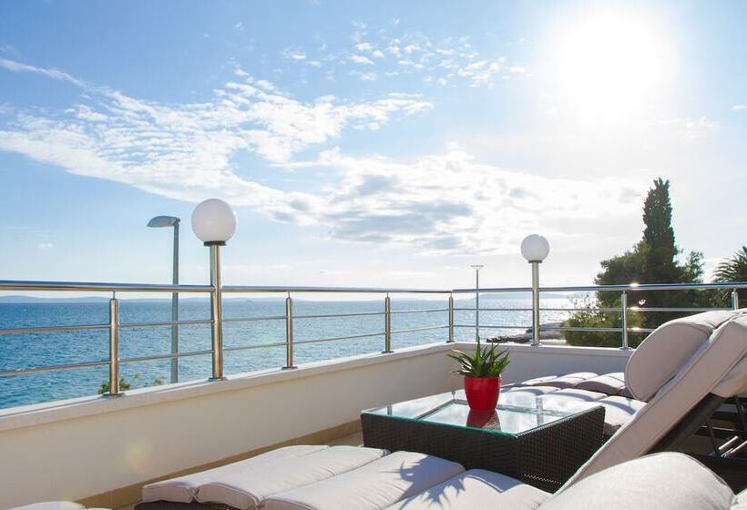 בית מלון כפרי Pansion Amigos