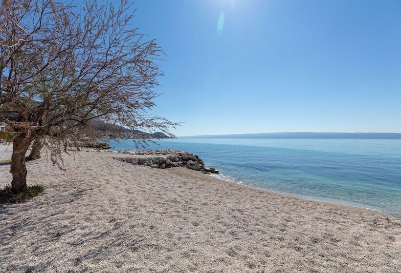 בית מלון כפרי Pansion Amigos