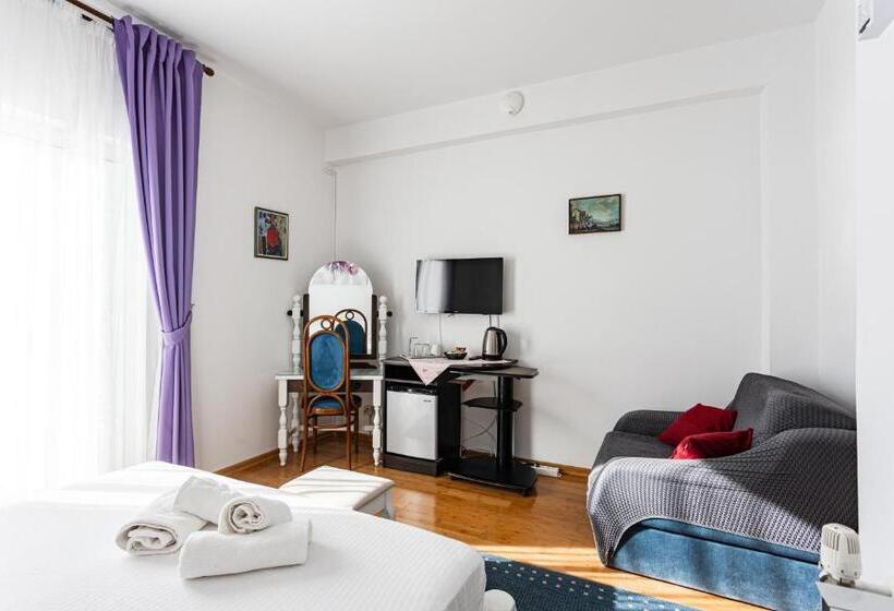 هتل Pansion Amigos