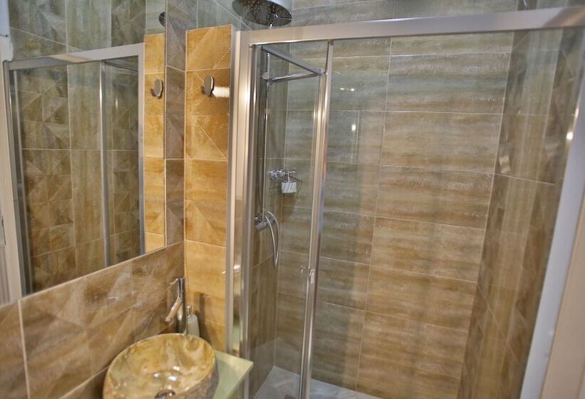 ホテル Pensiunea Vidalis