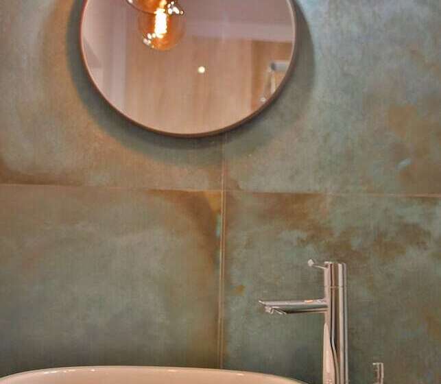 ホテル Pensiunea Vidalis