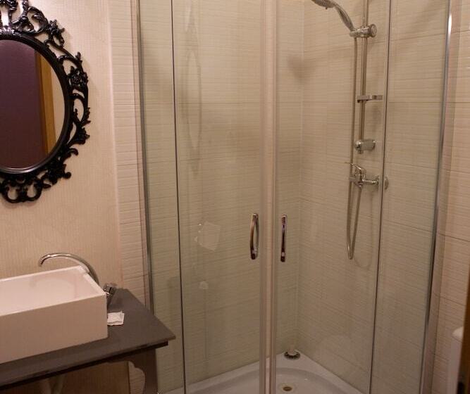 ホテル Pensiunea Vidalis