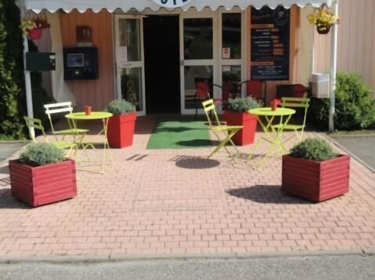 בית מלון כפרי Quick Palace Epinal