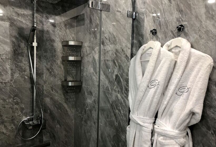 Remarka Hotel On Stolyarniy