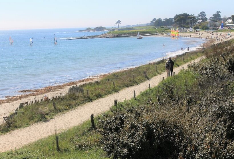 בית מלון כפרי Logis Hôtel & Restaurant Les Mouettes   Larmor Plage, Proche De Lorient