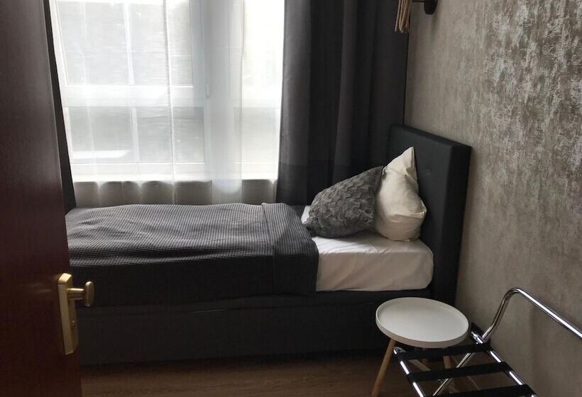 فندق Restaurant Zum Löwen