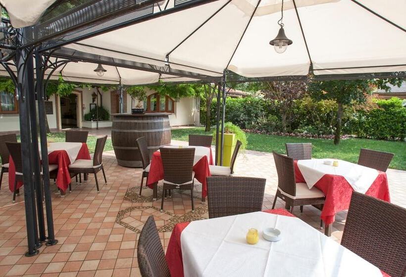 فندق Ristorante Alla Botte