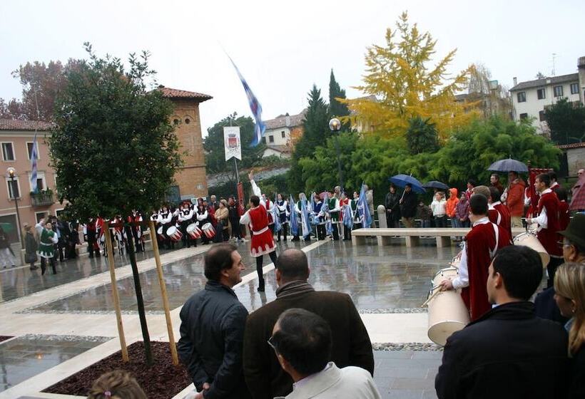 فندق Ristorante Alla Botte