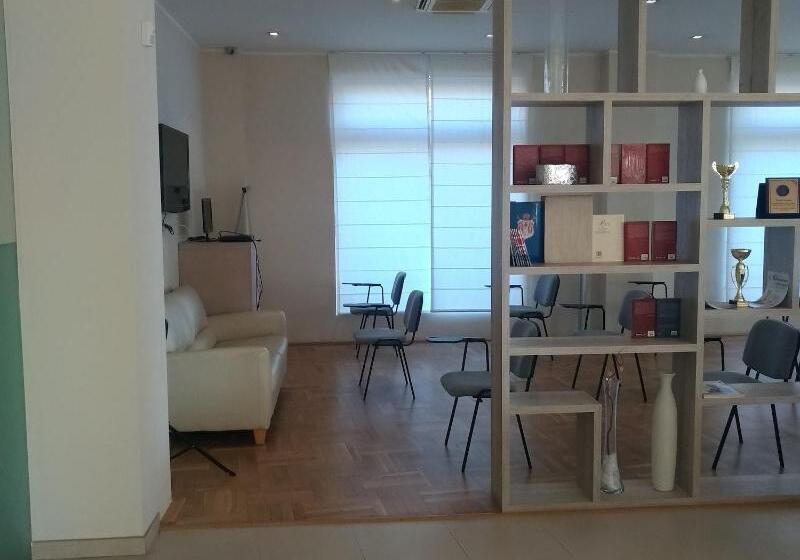 فندق Satu Mare City