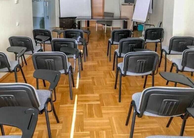 فندق Satu Mare City