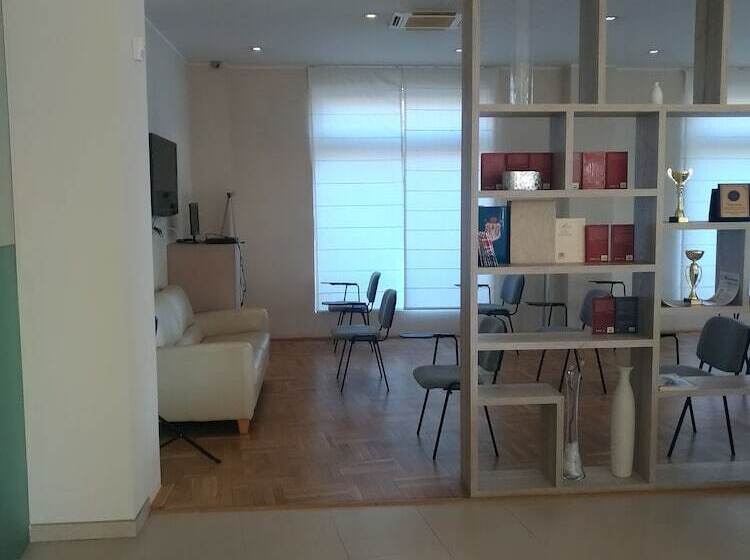 فندق Satu Mare City