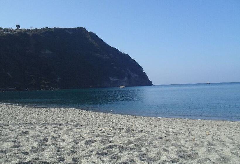 Semiramis Hotel De Charme & Pools