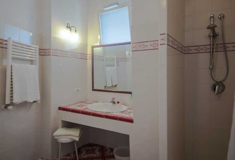 Semiramis Hotel De Charme & Pools