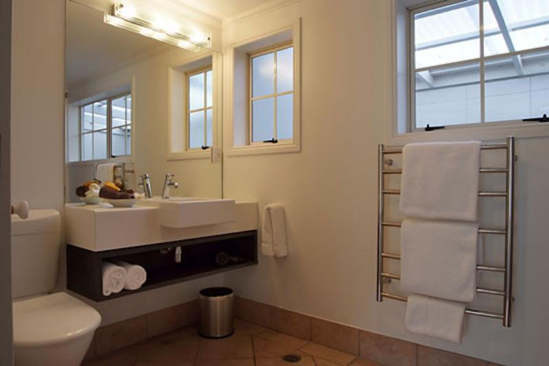 Отель Silver Fern Rotorua Suites & Spa