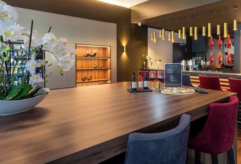 هتل Plaza Premium Karlsruhe