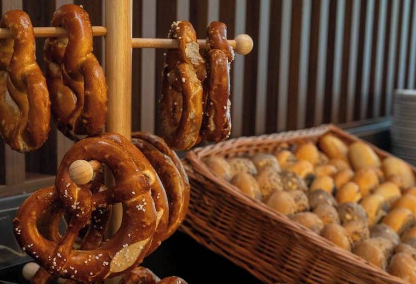 هتل Plaza Premium Karlsruhe