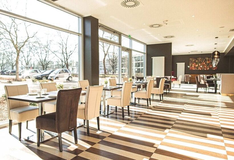 هتل Plaza Premium Karlsruhe