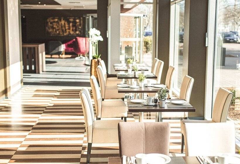 هتل Plaza Premium Karlsruhe