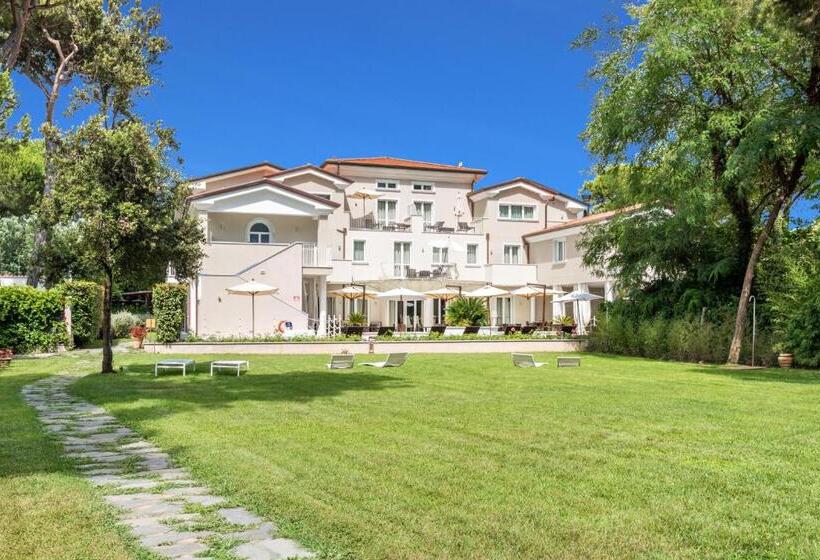 Отель Stella Della Versilia