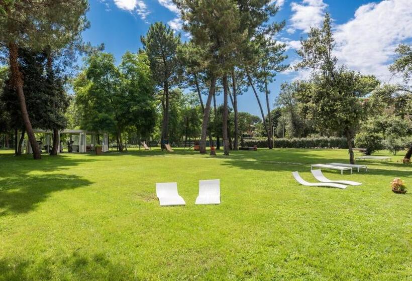 Отель Stella Della Versilia