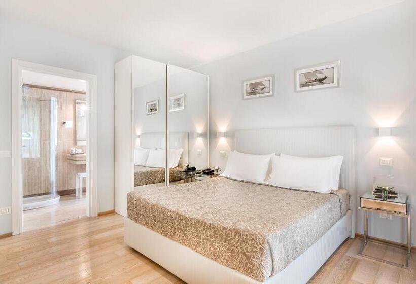 Отель Stella Della Versilia