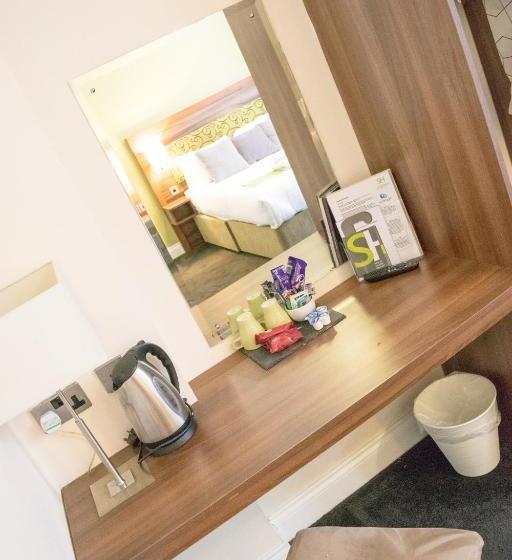 בית מלון כפרי Surtees