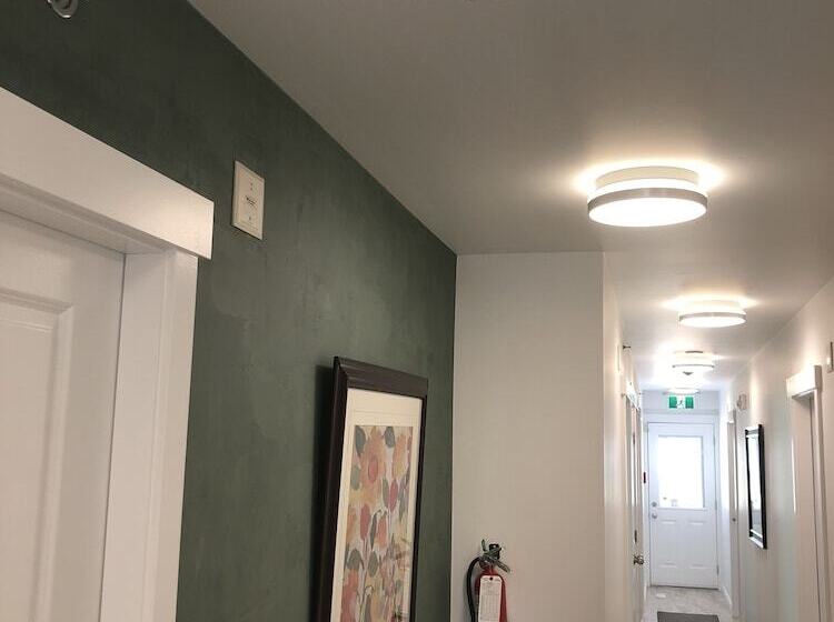 호텔 The Inn On College