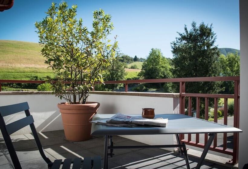 Logis Hotel Ur Hegian