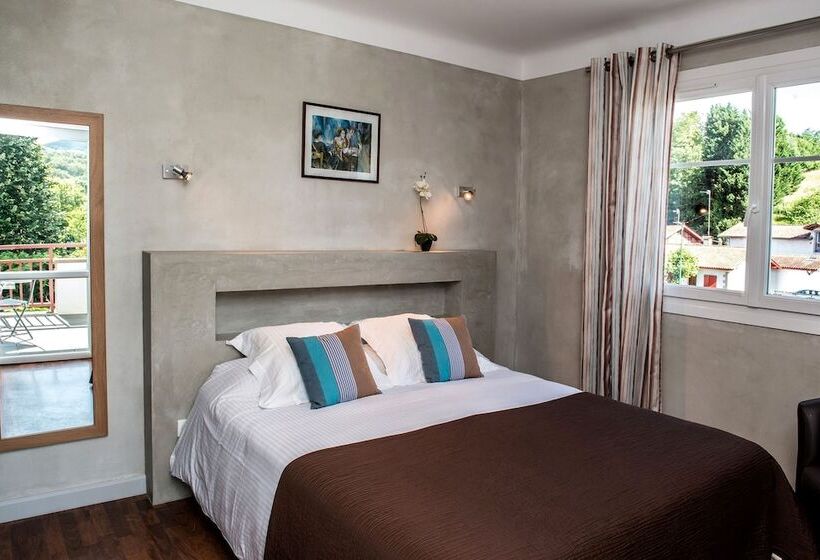 Logis Hotel Ur Hegian