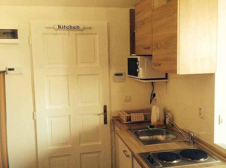 هتل Zámoček Staré časy