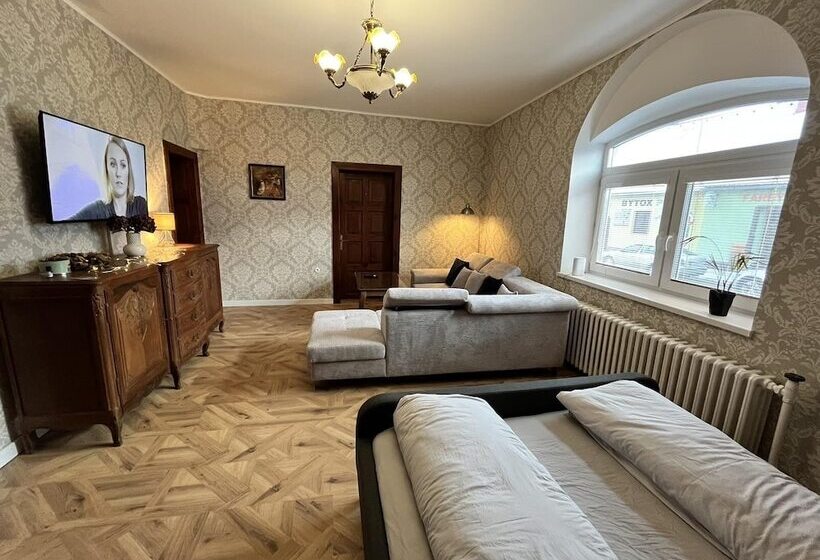 هتل Zámoček Staré časy