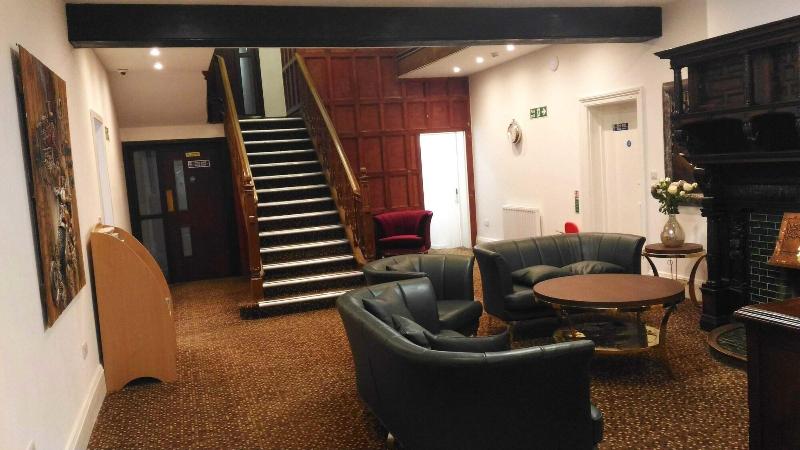 Ifield Court Hotel & Restaurant