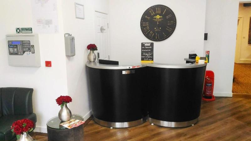 Ifield Court Hotel & Restaurant