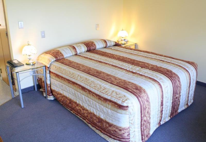 Jade Court Motel