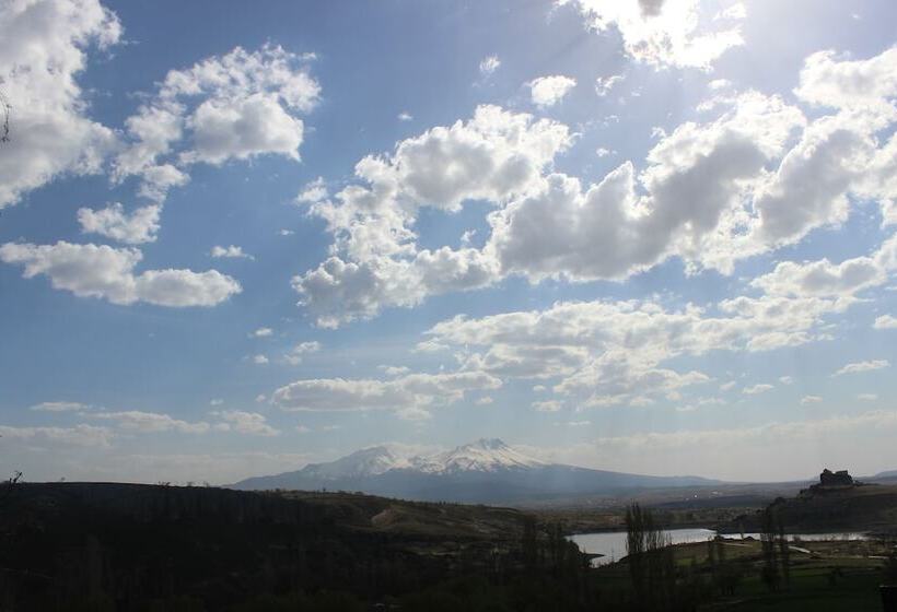 Kapadokya Stonelake Hotel