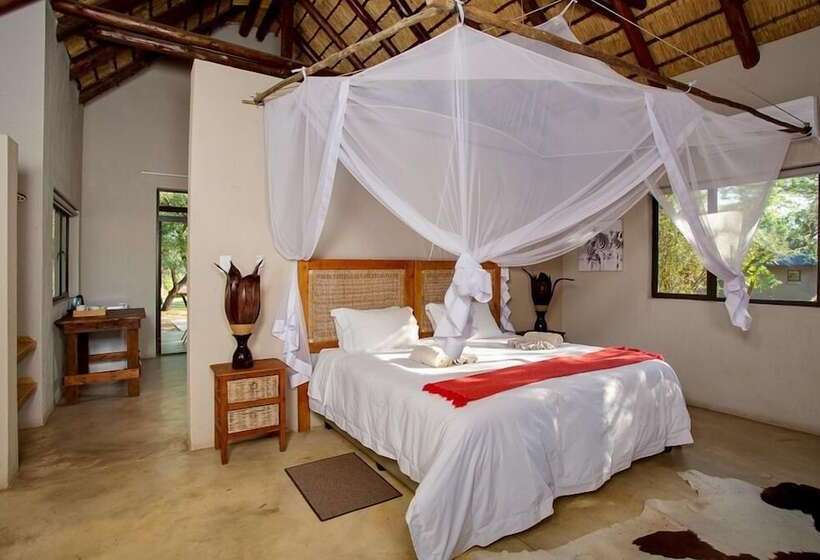 Kubu Safari Lodge