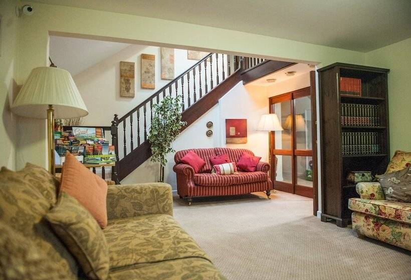 Llanwenarth Hotel & Riverside Restaurant