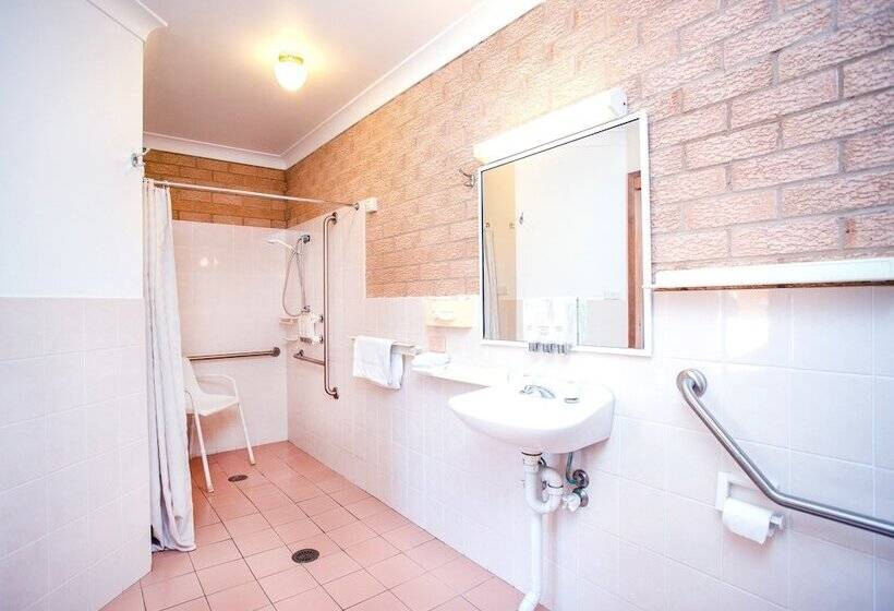 مُتل Golden Chain Aalana Motor Inn