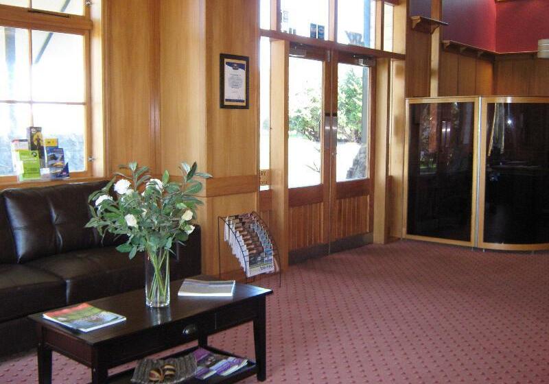 مُتل Masterton Motor Lodge