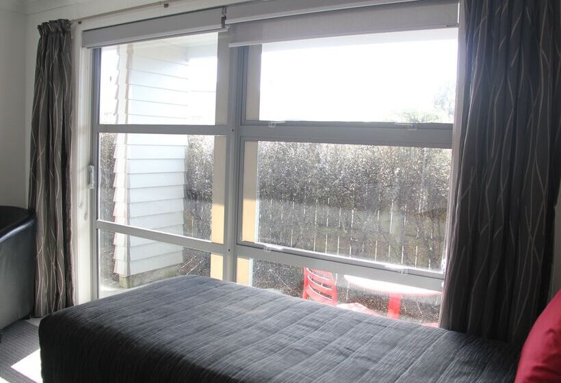 מוטל Pukekura Motor Lodge