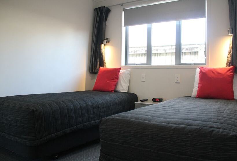 מוטל Pukekura Motor Lodge