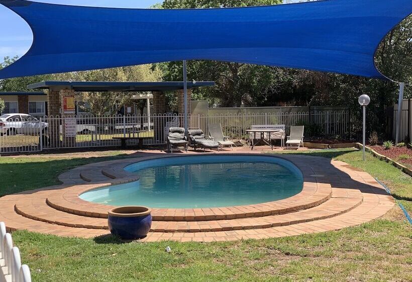 Orana Windmill Motel