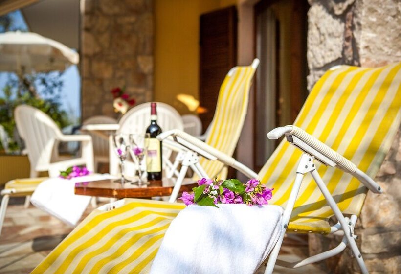 Резиденция Taki Village