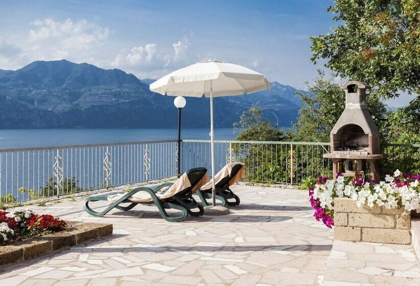 住所  Taki Village