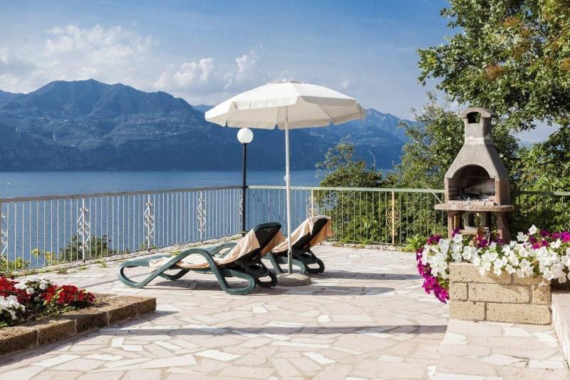 住所  Taki Village